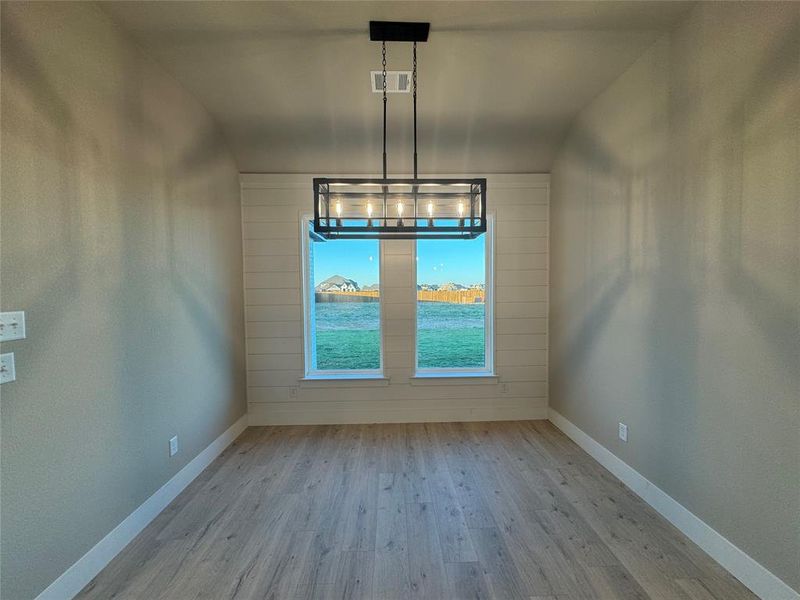 Image 18 of a home in Coyote Crossing. Image 18 of a home in Coyote Crossing.