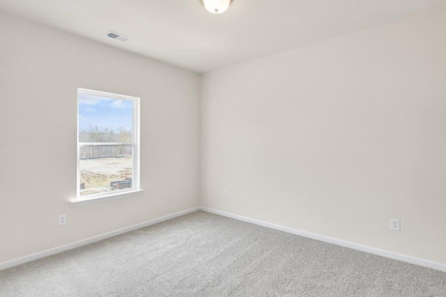 Spacious, unfurnished interior of a new home in Sanders Park, Austell (Image 28).