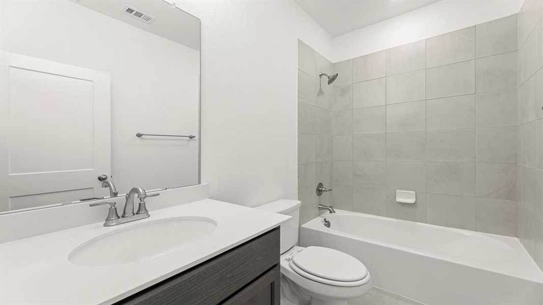 05. 3246 Summerland - 2ND Bath