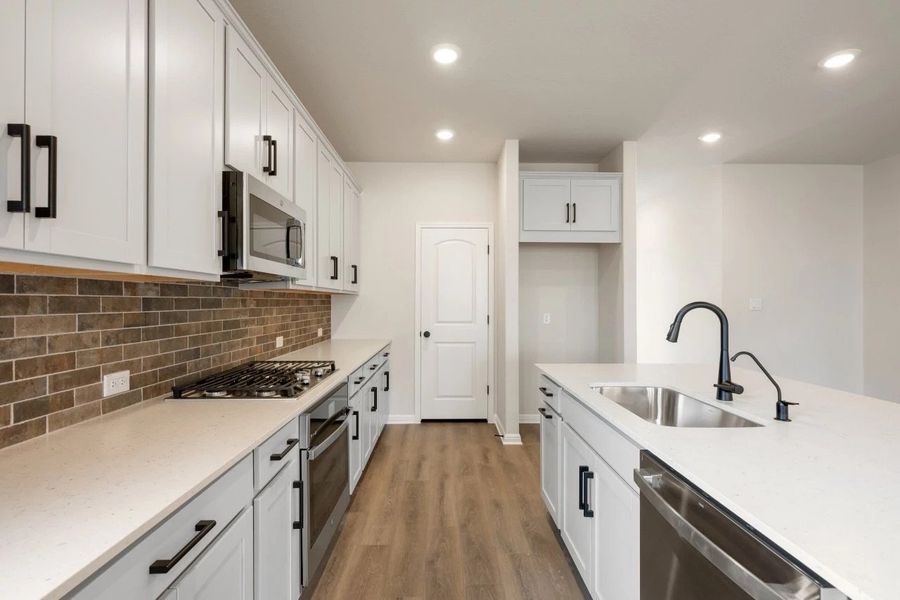 Furnished interior view inside a new home in Berry Creek Highlands, Georgetown (Image 11).