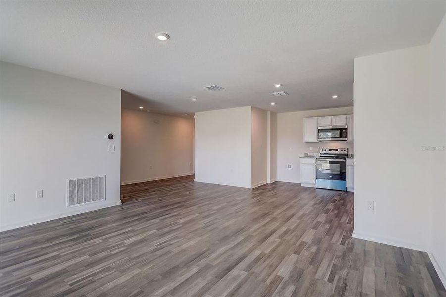 Spacious, unfurnished interior of a new home in Lakewood Park, Fort Pierce (Image 24). Spacious, unfurnished interior of a new home in Lakewood Park, Fort Pierce (Image 24).