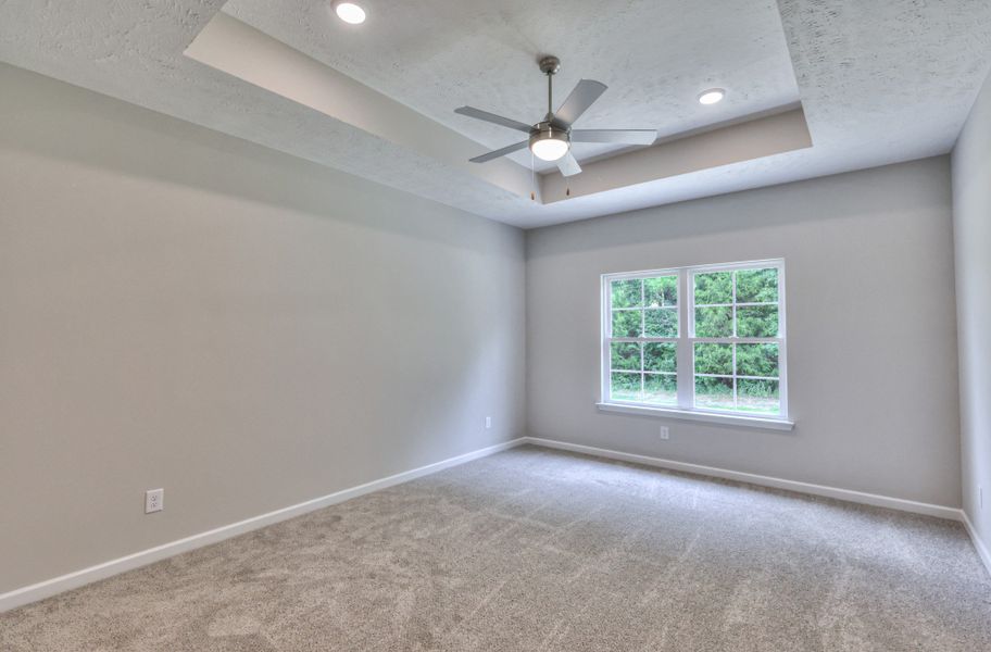 Spacious, unfurnished interior of a new home in Legacy Preserve, Tullahoma (Image 25).