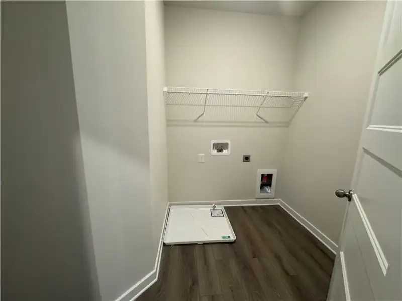 Spacious, unfurnished interior of a new home in Rosewood Lake Estates, Hoschton (Image 22).
