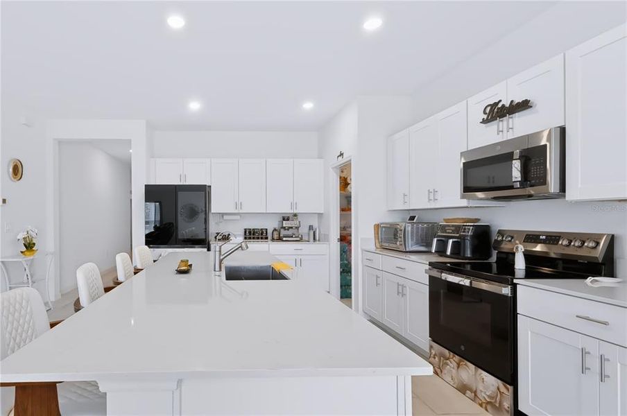 Furnished interior view inside a new home in , Wimauma (Image 33).
