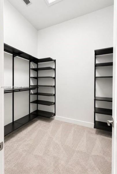 Spacious, unfurnished interior of a new home in , Boca Raton (Image 22).