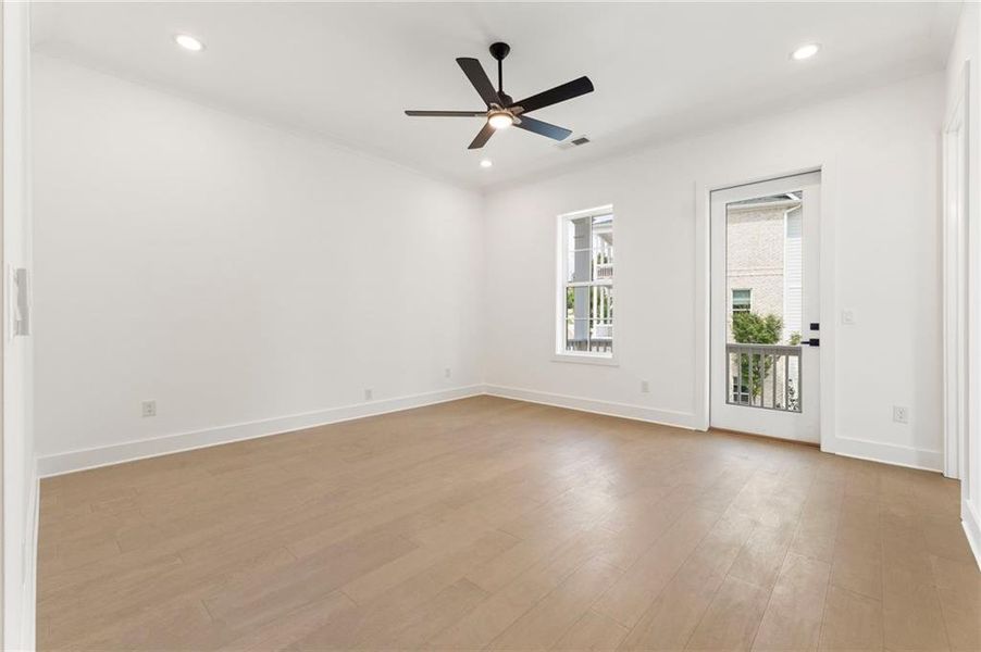 Spacious, unfurnished interior of a new home in Parkside Roswell, Roswell (Image 30). Spacious, unfurnished interior of a new home in Parkside Roswell, Roswell (Image 30).