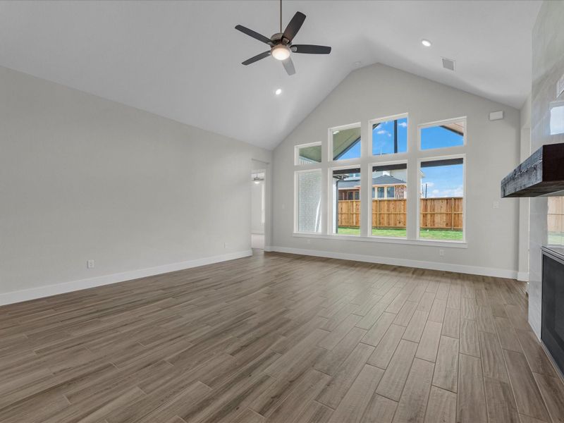 Spacious, unfurnished interior of a new home in Pecan Ridge, Fulshear (Image 14).