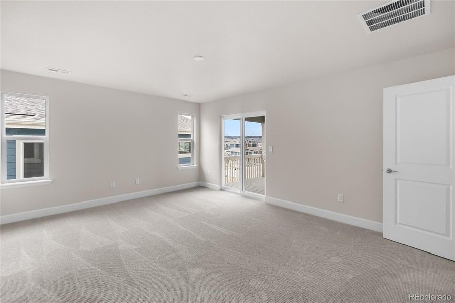 Spacious, unfurnished interior of a new home in , Castle Rock (Image 18).