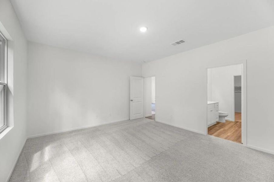 Spacious, unfurnished interior of a new home in Watson Hill, Summerville (Image 7). Spacious, unfurnished interior of a new home in Watson Hill, Summerville (Image 7).