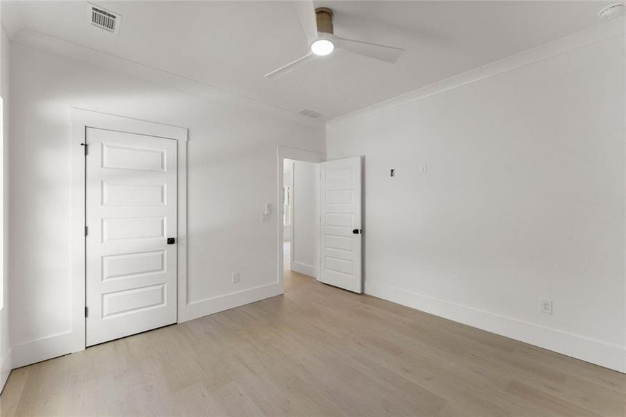 Spacious, unfurnished interior of a new home in , Gainesville (Image 22).