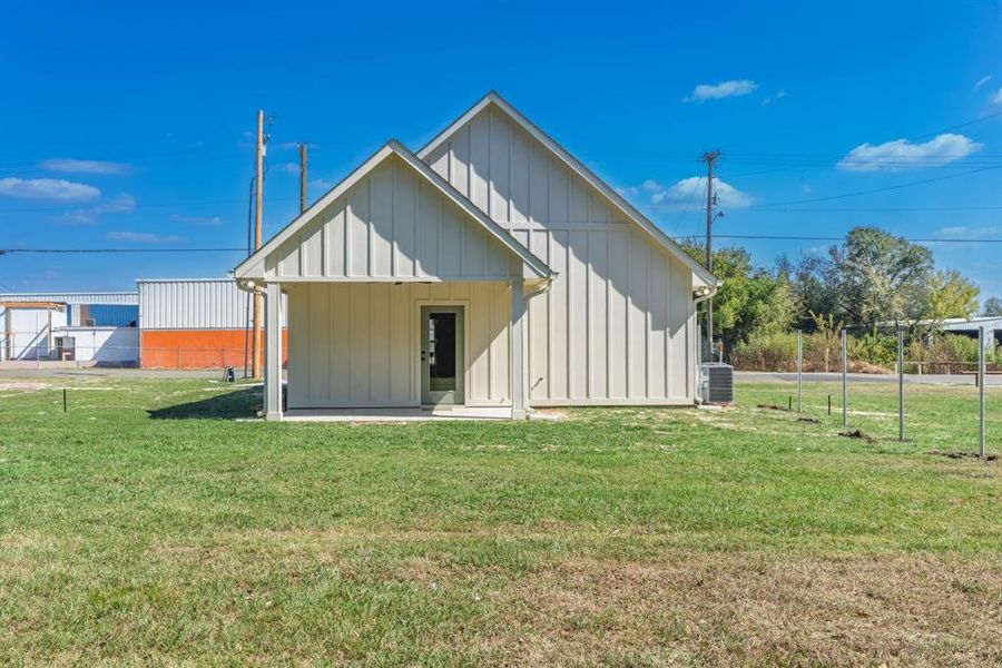 back yard will have wood privacy fence back yard will have wood privacy fence