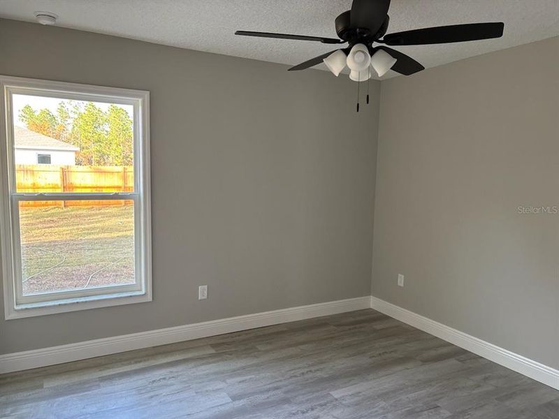 Spacious, unfurnished interior of a new home in , Citrus Springs (Image 23).