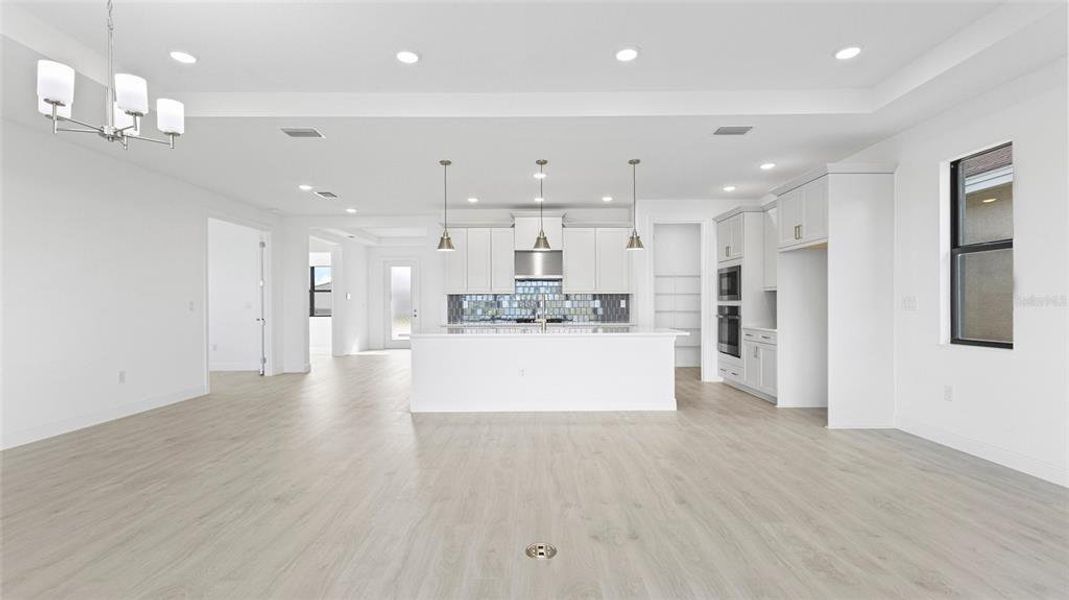 Spacious, unfurnished interior of a new home in Cresswind Lakewood Ranch, Lakewood Ranch (Image 37).