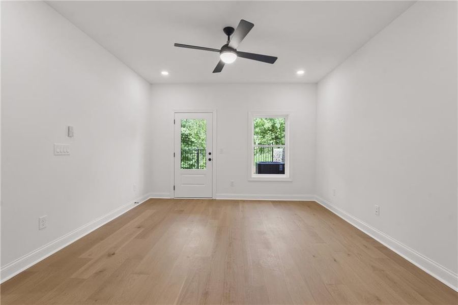 Spacious, unfurnished interior of a new home in Waterside Townhomes, Peachtree Corners (Image 13).