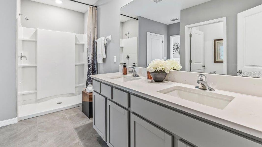 Furnished interior view inside a new home in , Land O' Lakes (Image 7).