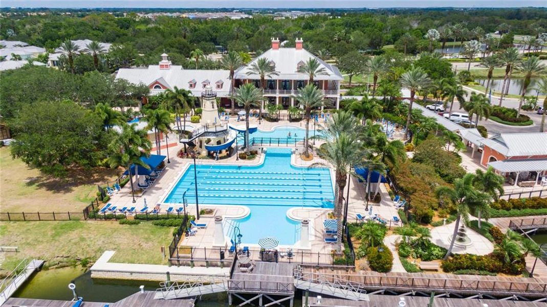 Community amenities in , Apollo Beach (Image 49).