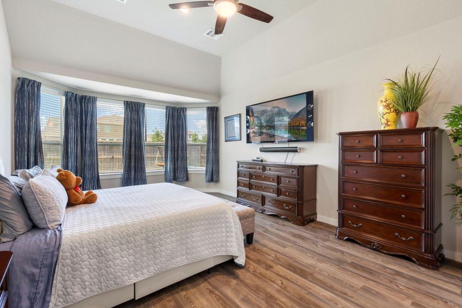 Furnished interior view inside a new home in Moran Ranch, Willis (Image 31). Furnished interior view inside a new home in Moran Ranch, Willis (Image 31).