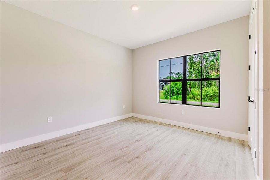 Spacious, unfurnished interior of a new home in , North Port (Image 17).
