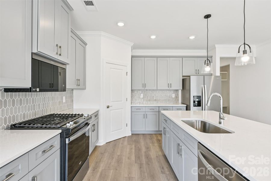 Photo is not of the actual home but is an inspirational photo of builder’s model home and may depict options, furnishings, and/or decorator features that are not included.