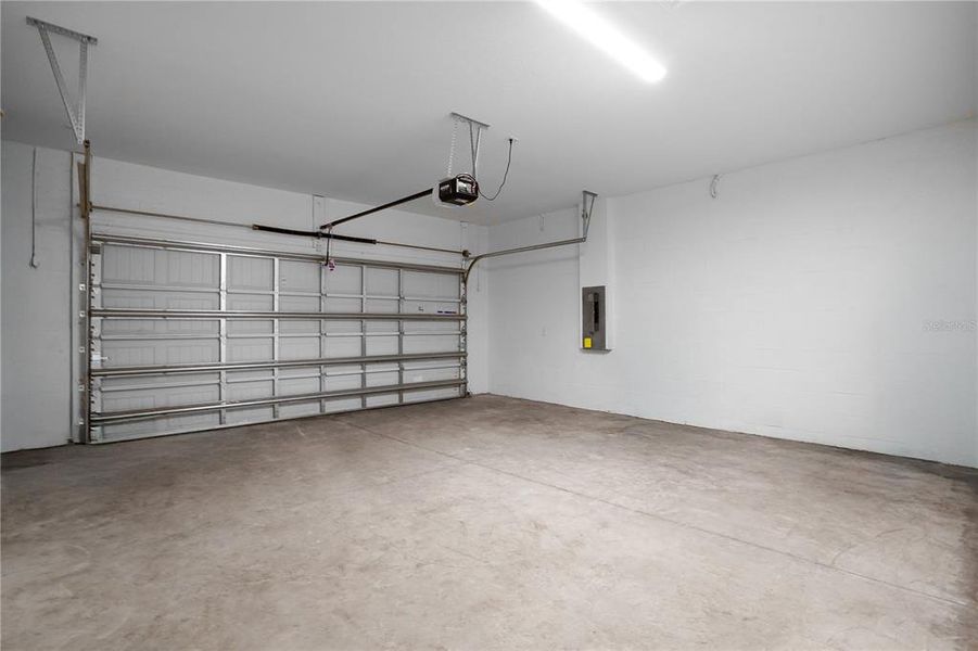 Spacious, unfurnished interior of a new home in Rye Ranch, Parrish (Image 24).