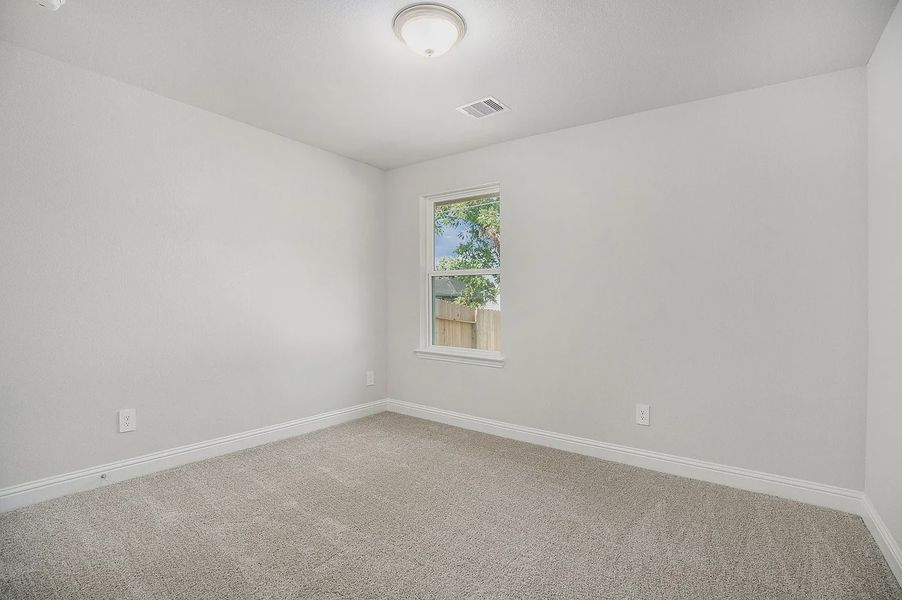 Spacious, unfurnished interior of a new home in Kiber Reserve, Angleton (Image 16).
