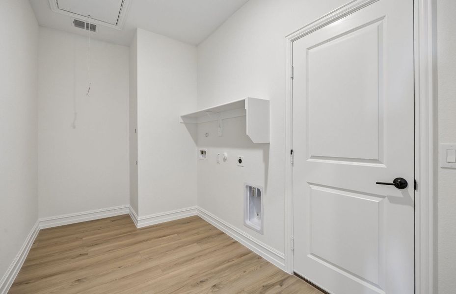 Spacious, unfurnished interior of a new home in Rosemary Fields, Godley (Image 13). Spacious, unfurnished interior of a new home in Rosemary Fields, Godley (Image 13).
