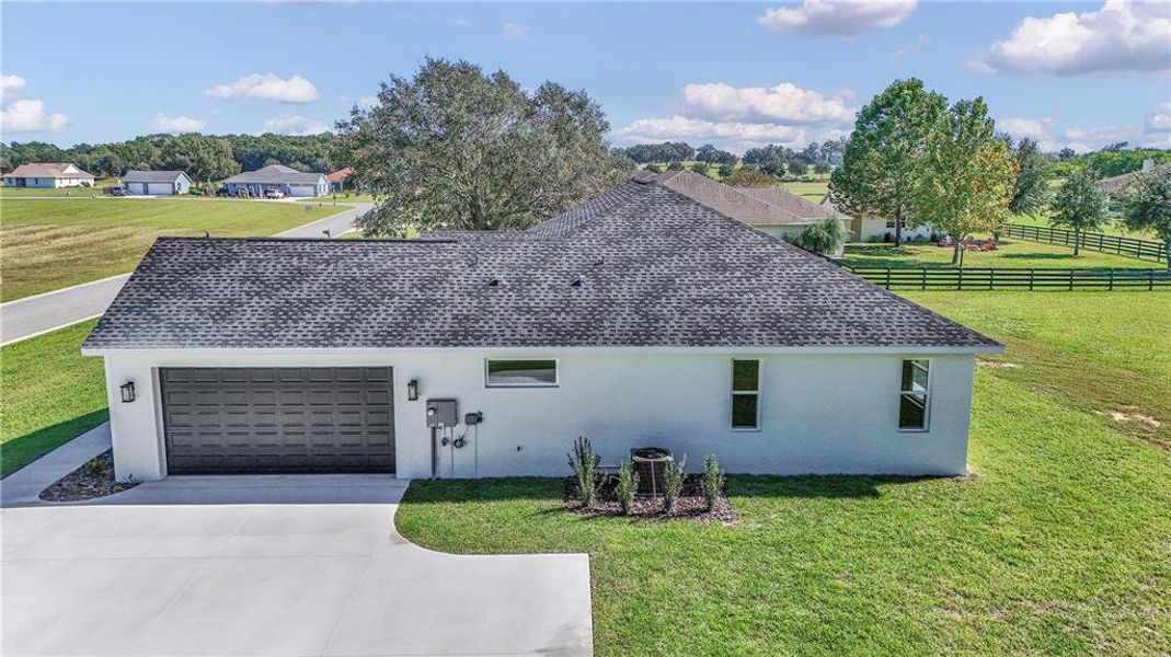 Exterior details and patio area of a home in , Ocala (Image 28).