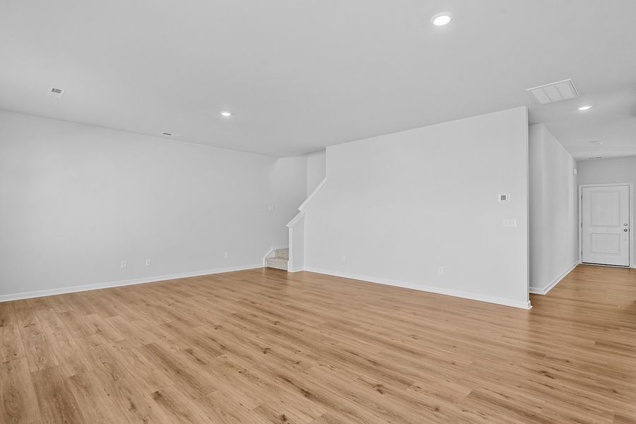 Spacious, unfurnished interior of a new home in Hanes Lake, Winston-Salem (Image 22).