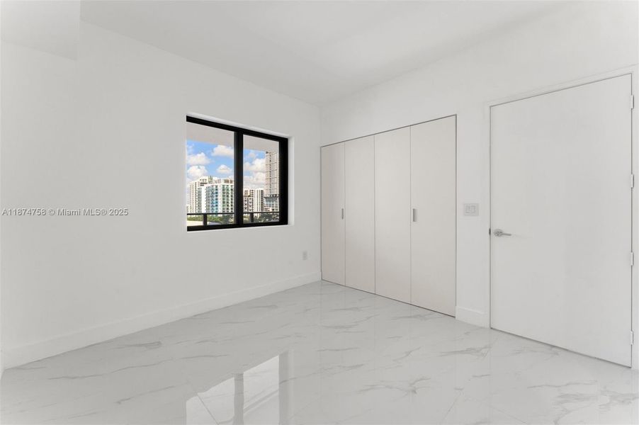Spacious, unfurnished interior of a new home in , Miami (Image 13).