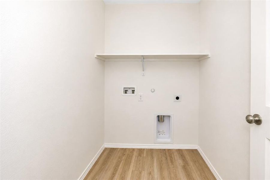 Spacious, unfurnished interior of a new home in , Denton (Image 35). Spacious, unfurnished interior of a new home in , Denton (Image 35).