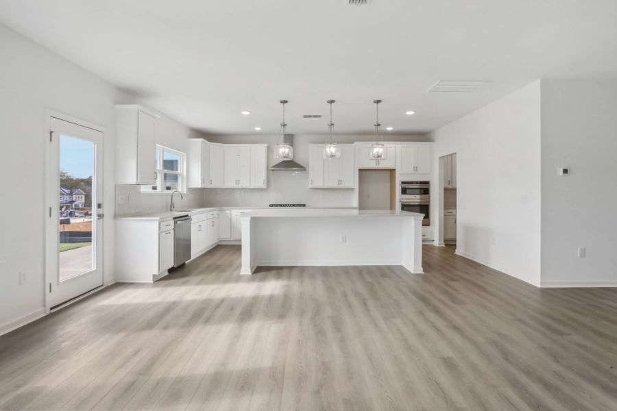 Representative images and renderings are for illustrative purposes. Actual structural options and design finishes of home may vary. Representative images and renderings are for illustrative purposes. Actual structural options and design finishes of home may vary.