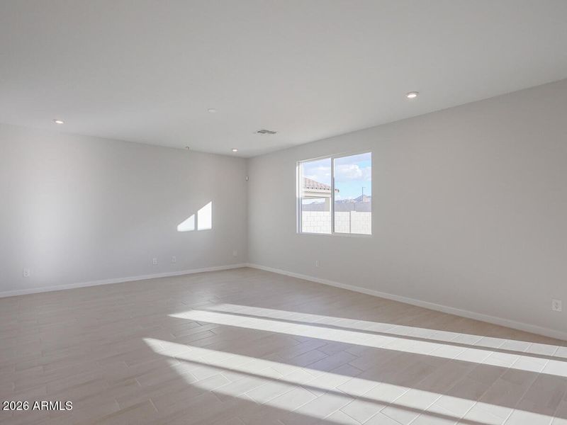 06_Beautiful-2-story-home-for-sale_Surpr