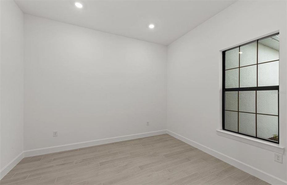 Spacious, unfurnished interior of a new home in Del Webb Catalina, Lakewood Ranch (Image 22).