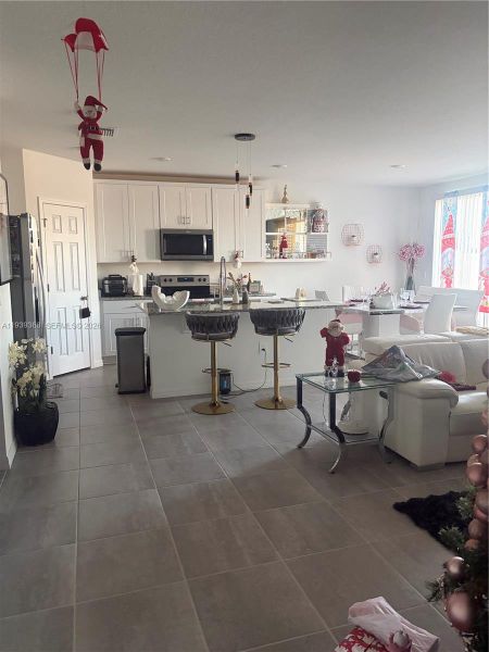 Furnished interior view inside a new home in , Haines City (Image 3).