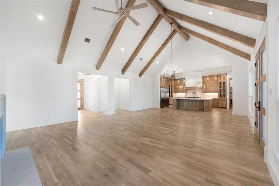 Spacious, unfurnished interior of a new home in , Weatherford (Image 22).