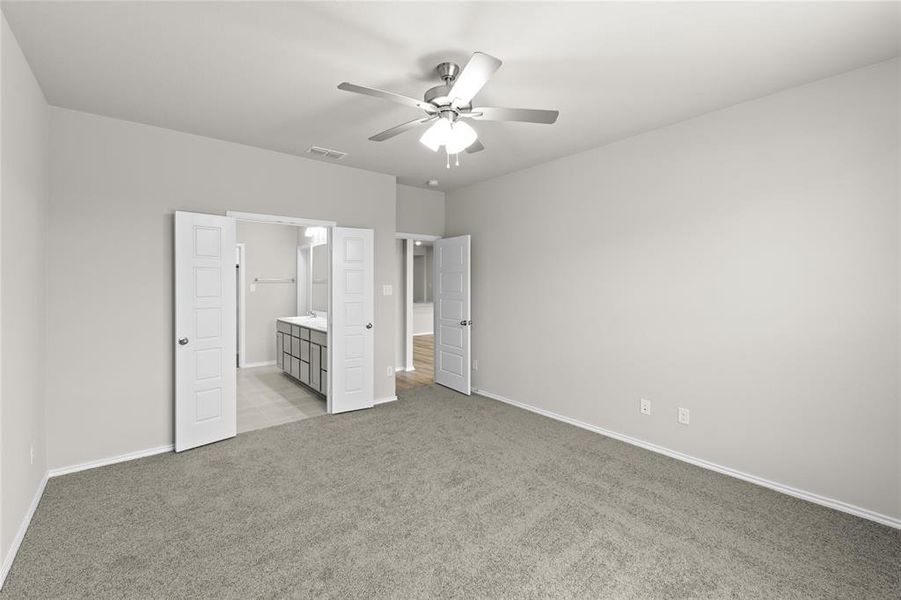 Spacious, unfurnished interior of a new home in Devonshire 40s, Forney (Image 22). Spacious, unfurnished interior of a new home in Devonshire 40s, Forney (Image 22).