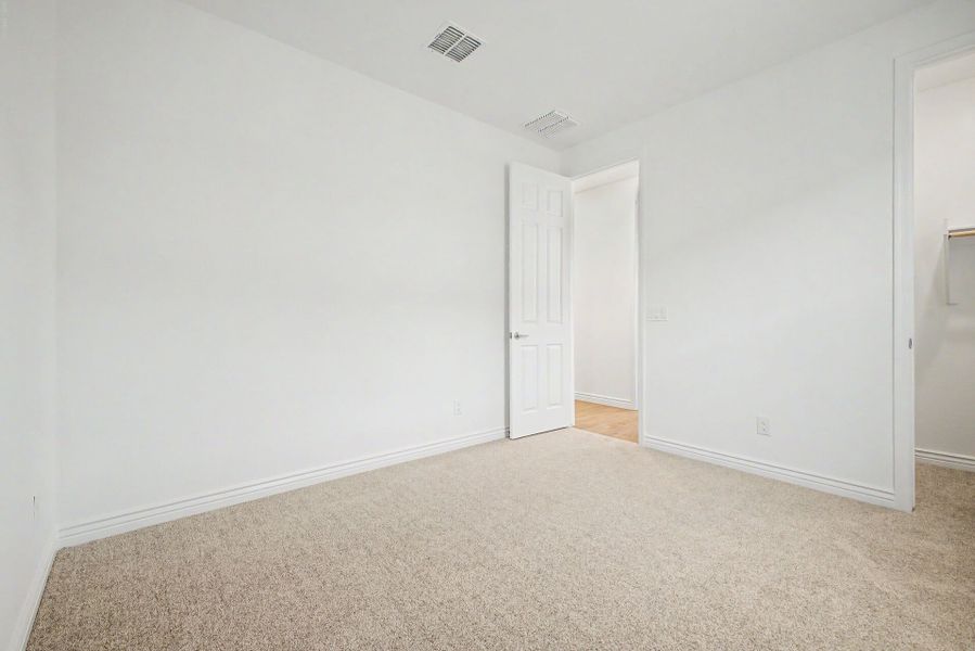 Spacious, unfurnished interior of a new home in Miravida, Surprise (Image 14).