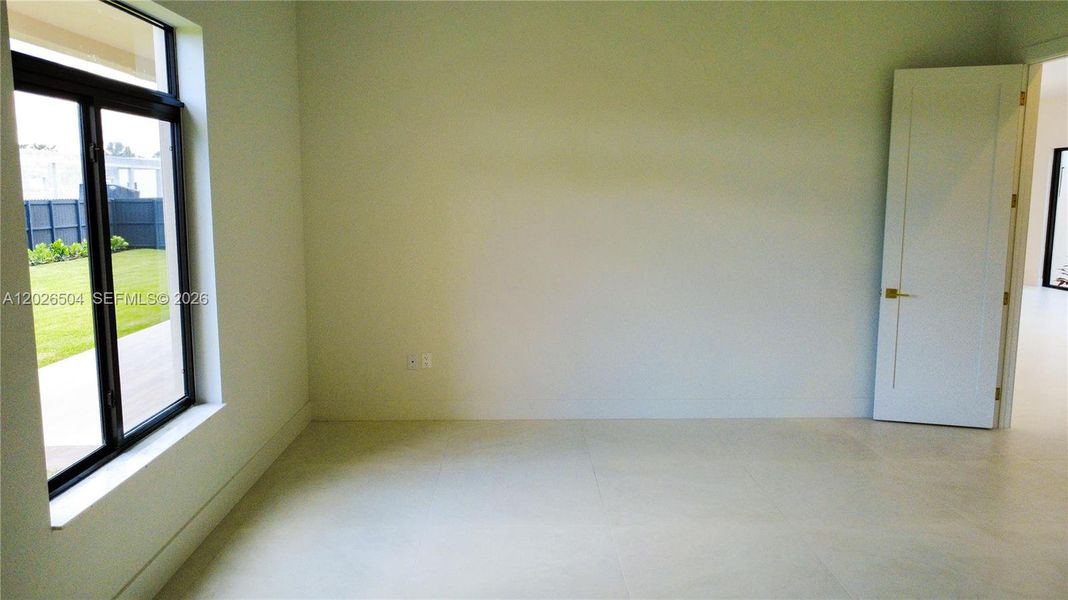 Spacious, unfurnished interior of a new home in , Homestead (Image 23).