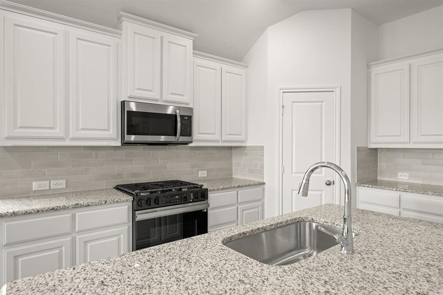 4325 Sun Meadow- Kitchen-5 4325 Sun Meadow- Kitchen-5