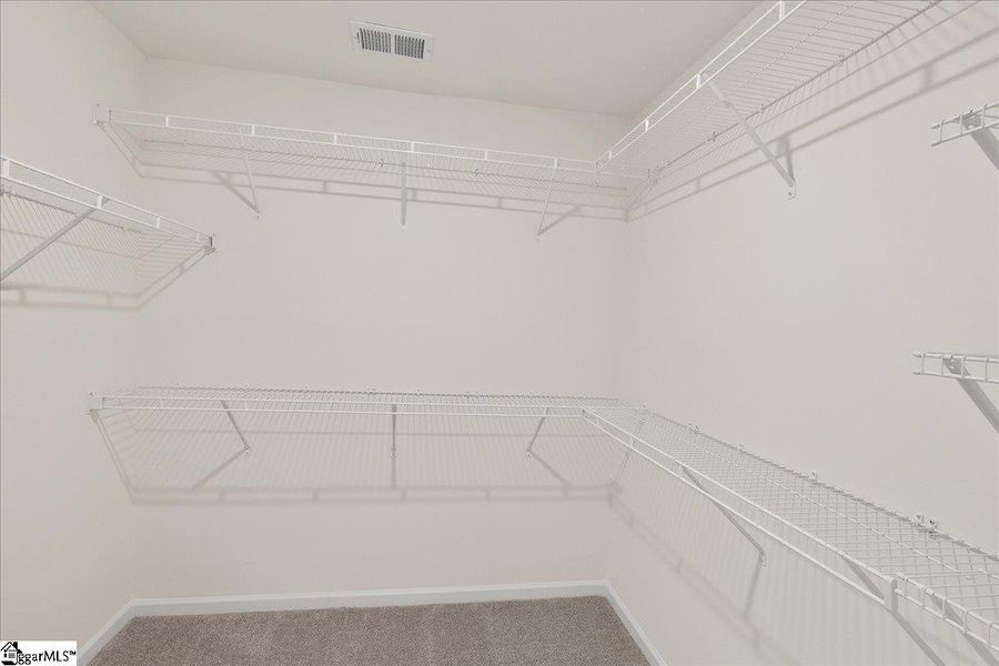 Spacious, unfurnished interior of a new home in Halton Oaks, Spartanburg (Image 20). Spacious, unfurnished interior of a new home in Halton Oaks, Spartanburg (Image 20).