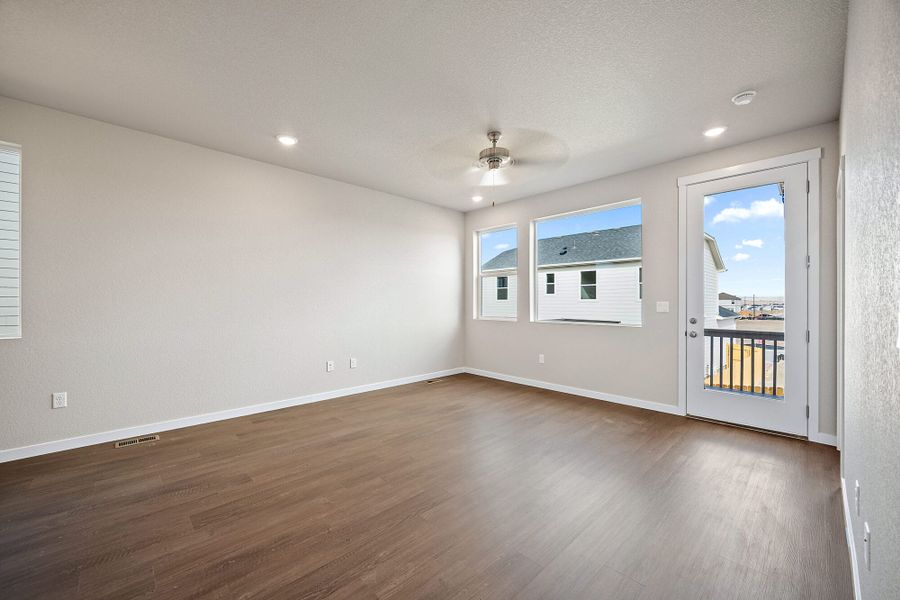 Spacious, unfurnished interior of a new home in Ridge at Lorson Ranch, Colorado Springs (Image 21).