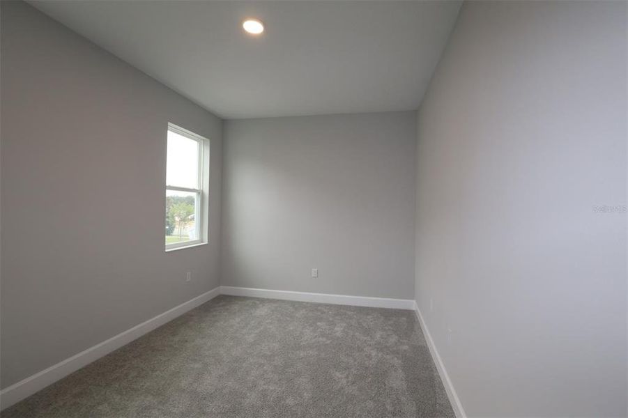Spacious, unfurnished interior of a new home in Willow Run, Apopka (Image 26).
