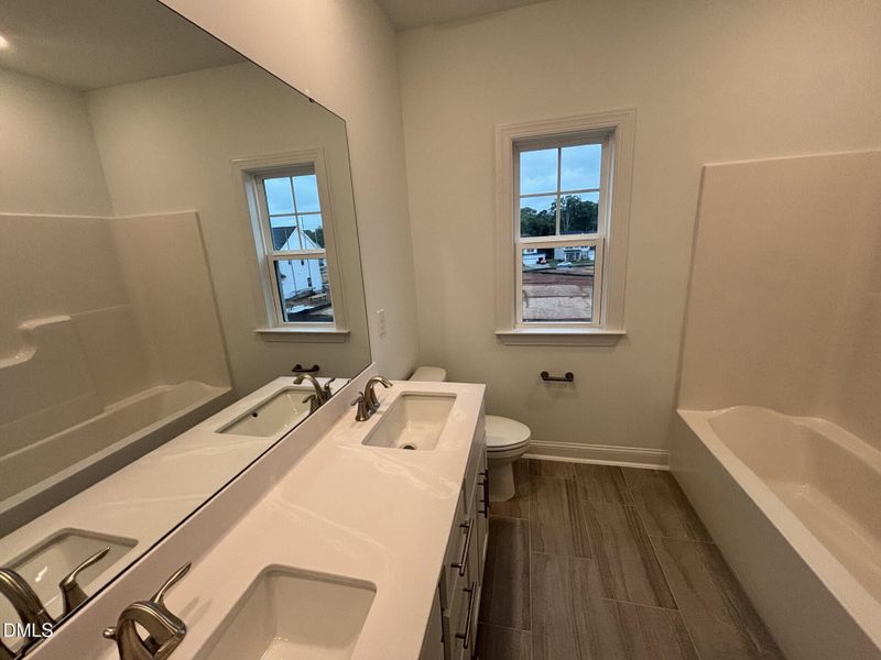 STR SU 203_Secondary Bath