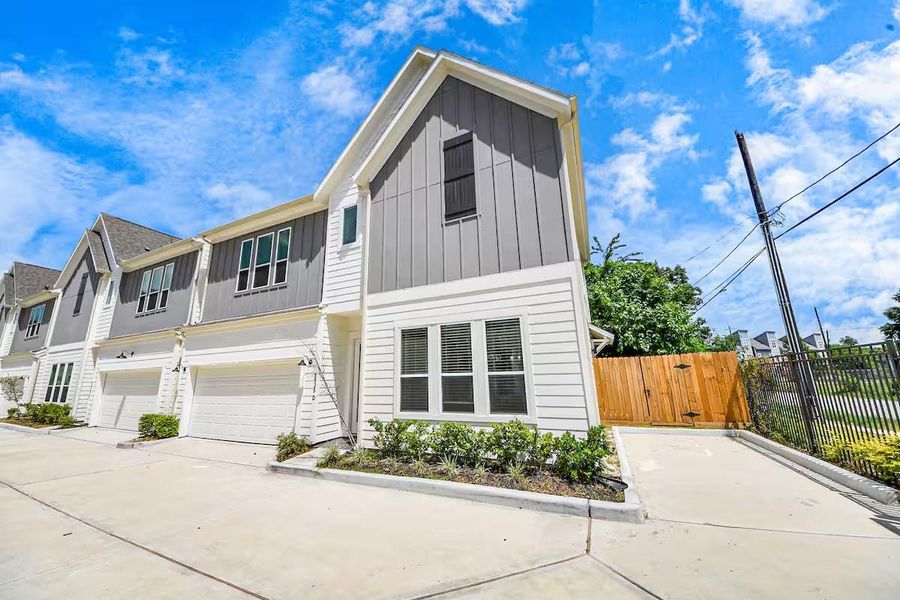 Front exterior of a new home in , Houston, TX, highlighting curb appeal (Image 21).