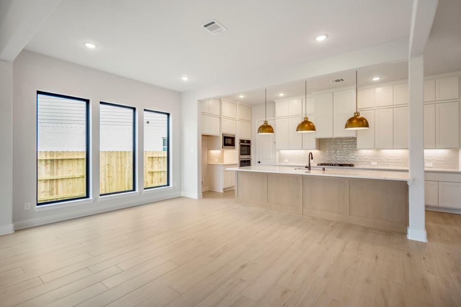 Spacious, unfurnished interior of a new home in Artavia, Conroe (Image 43). Spacious, unfurnished interior of a new home in Artavia, Conroe (Image 43).