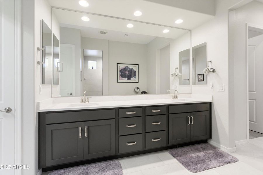 19-Bathroom 1 19-Bathroom 1