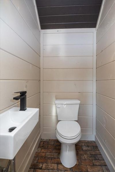 Image 37 of a home in .