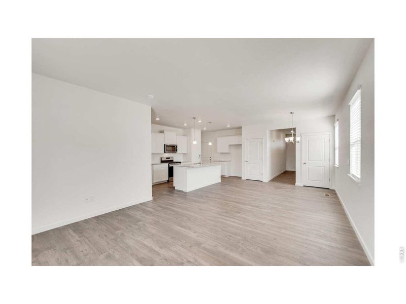 Spacious, unfurnished interior of a new home in Prairie Song, Windsor (Image 9).