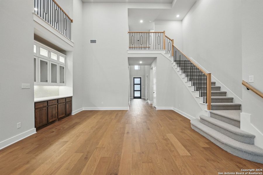 Spacious, unfurnished interior of a new home in Davis Ranch: 60ft. lots, San Antonio (Image 8). Spacious, unfurnished interior of a new home in Davis Ranch: 60ft. lots, San Antonio (Image 8).