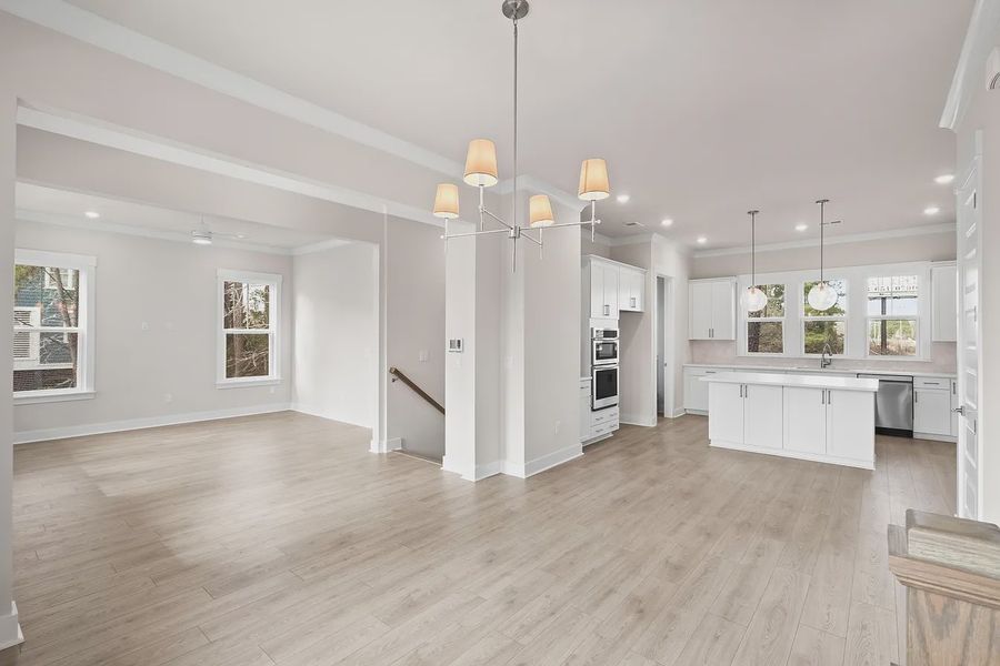 Spacious, unfurnished interior of a new home in Harbor Oaks Marina, Myrtle Beach (Image 17).